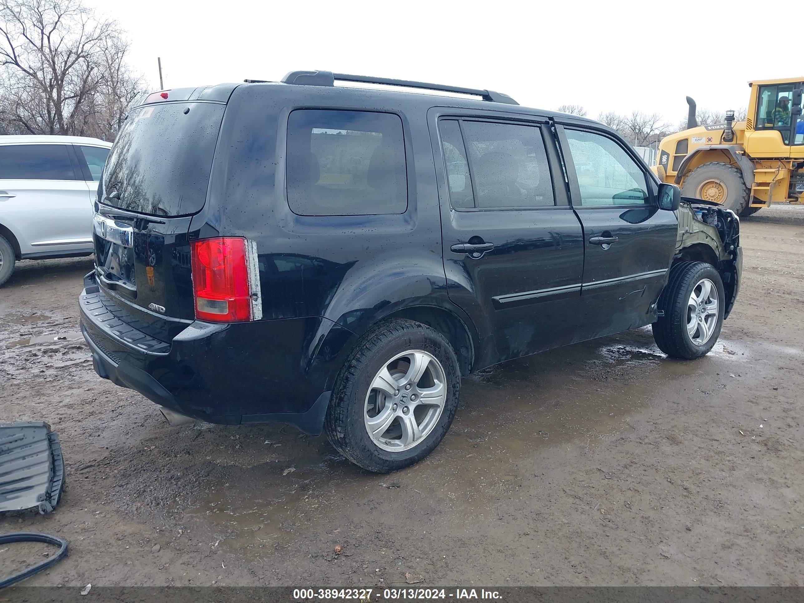 Photo 3 VIN: 5FNYF4H50FB024995 - HONDA PILOT 