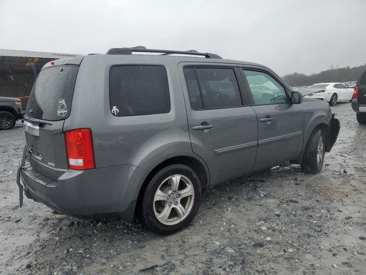 Photo 2 VIN: 5FNYF4H51CB061470 - HONDA PILOT 