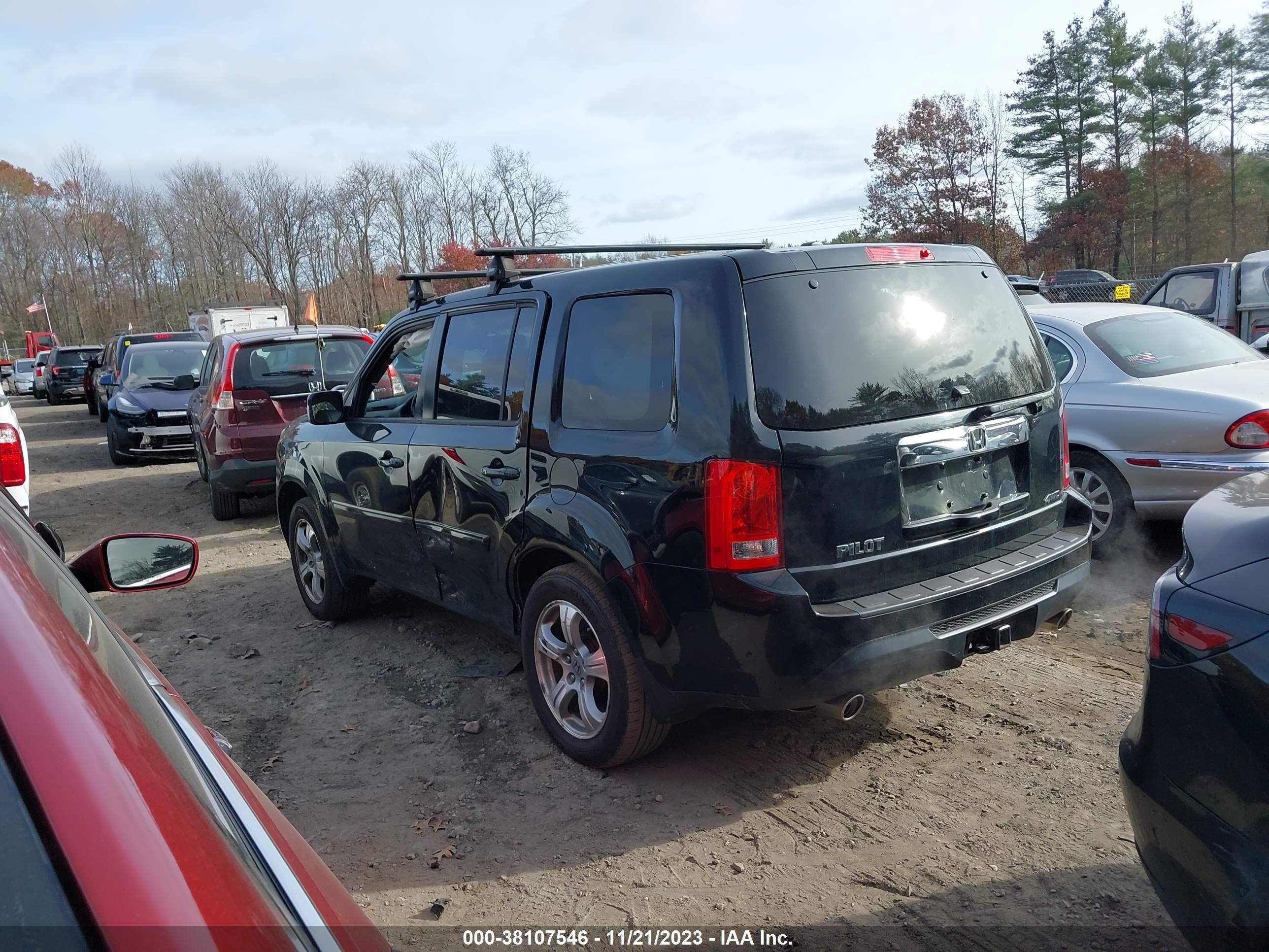 Photo 2 VIN: 5FNYF4H51DB048767 - HONDA PILOT 