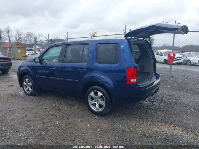 Photo 2 VIN: 5FNYF4H51FB072666 - HONDA PILOT 