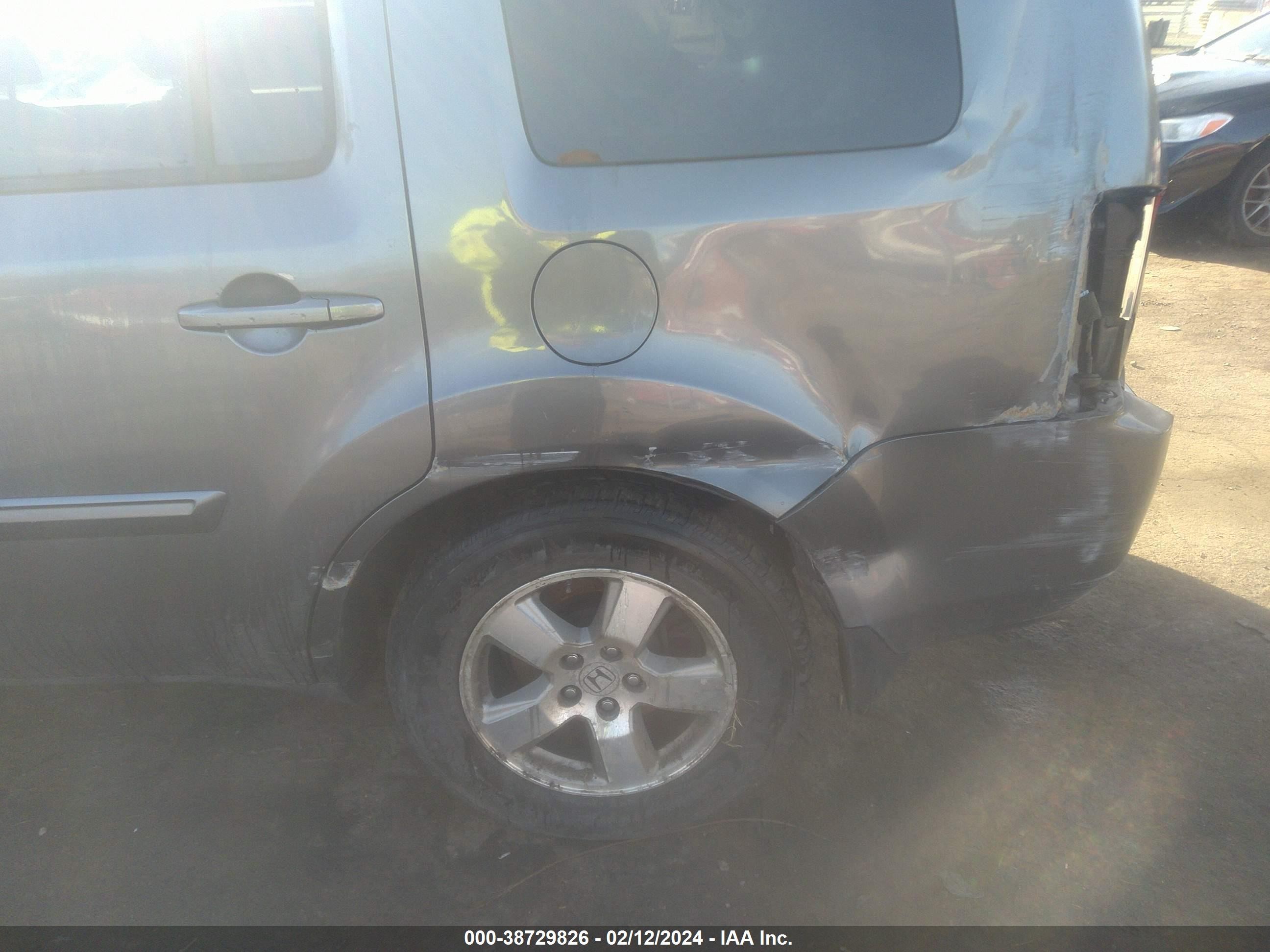 Photo 11 VIN: 5FNYF4H52BB009232 - HONDA PILOT 