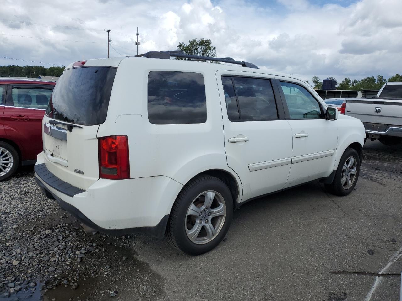 Photo 2 VIN: 5FNYF4H52EB016346 - HONDA PILOT 