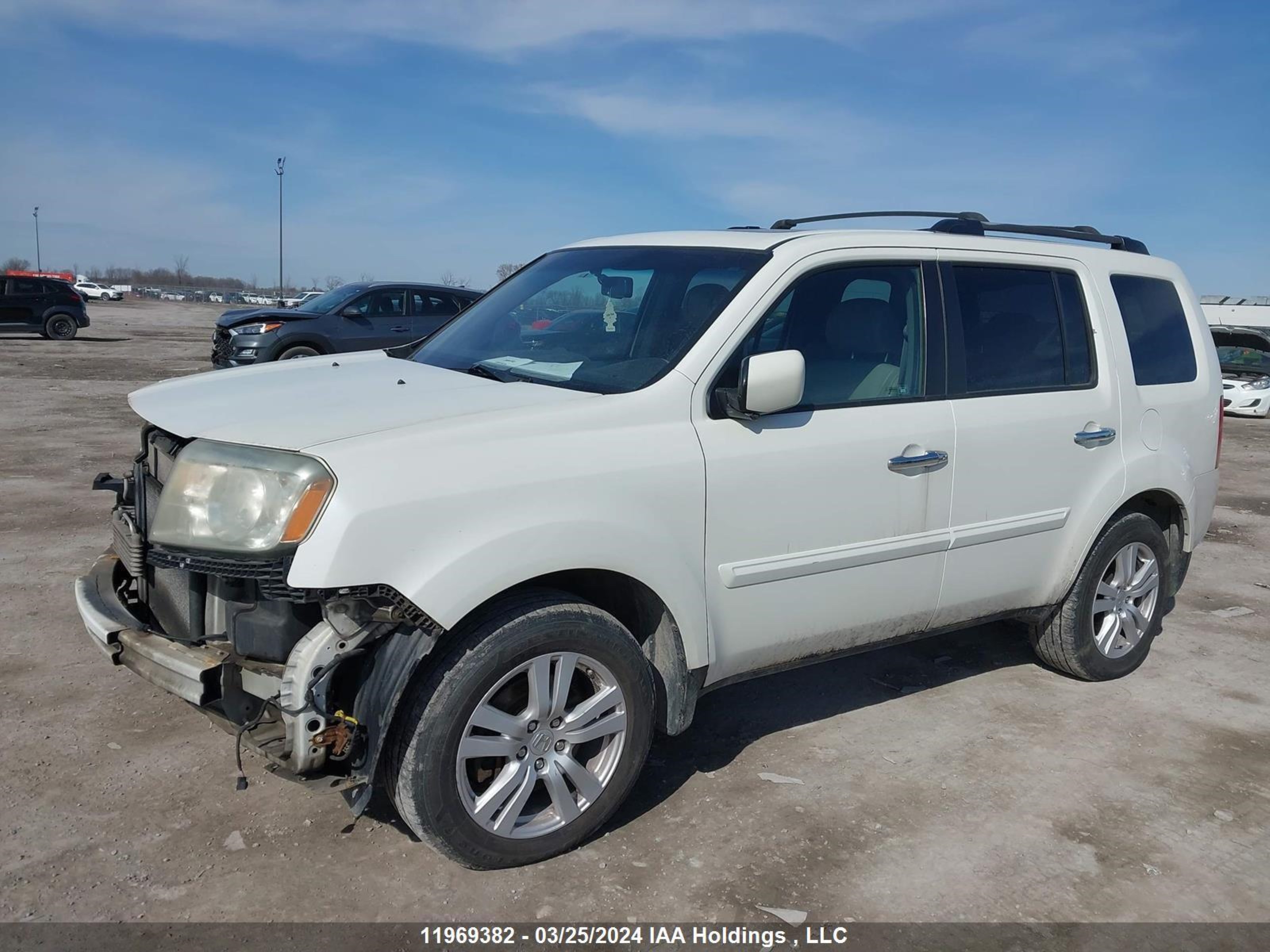 Photo 1 VIN: 5FNYF4H53BB502305 - HONDA PILOT 