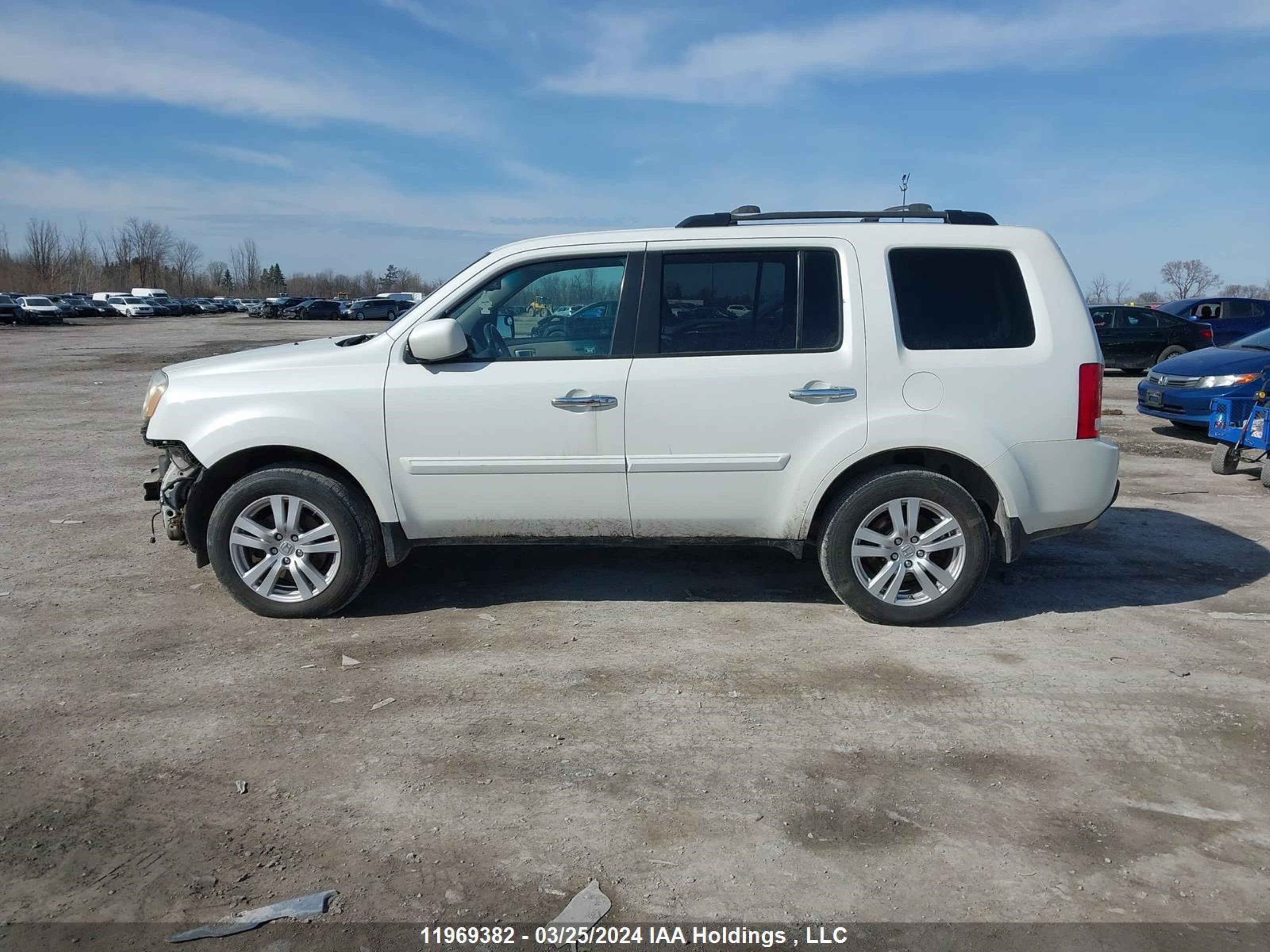 Photo 13 VIN: 5FNYF4H53BB502305 - HONDA PILOT 