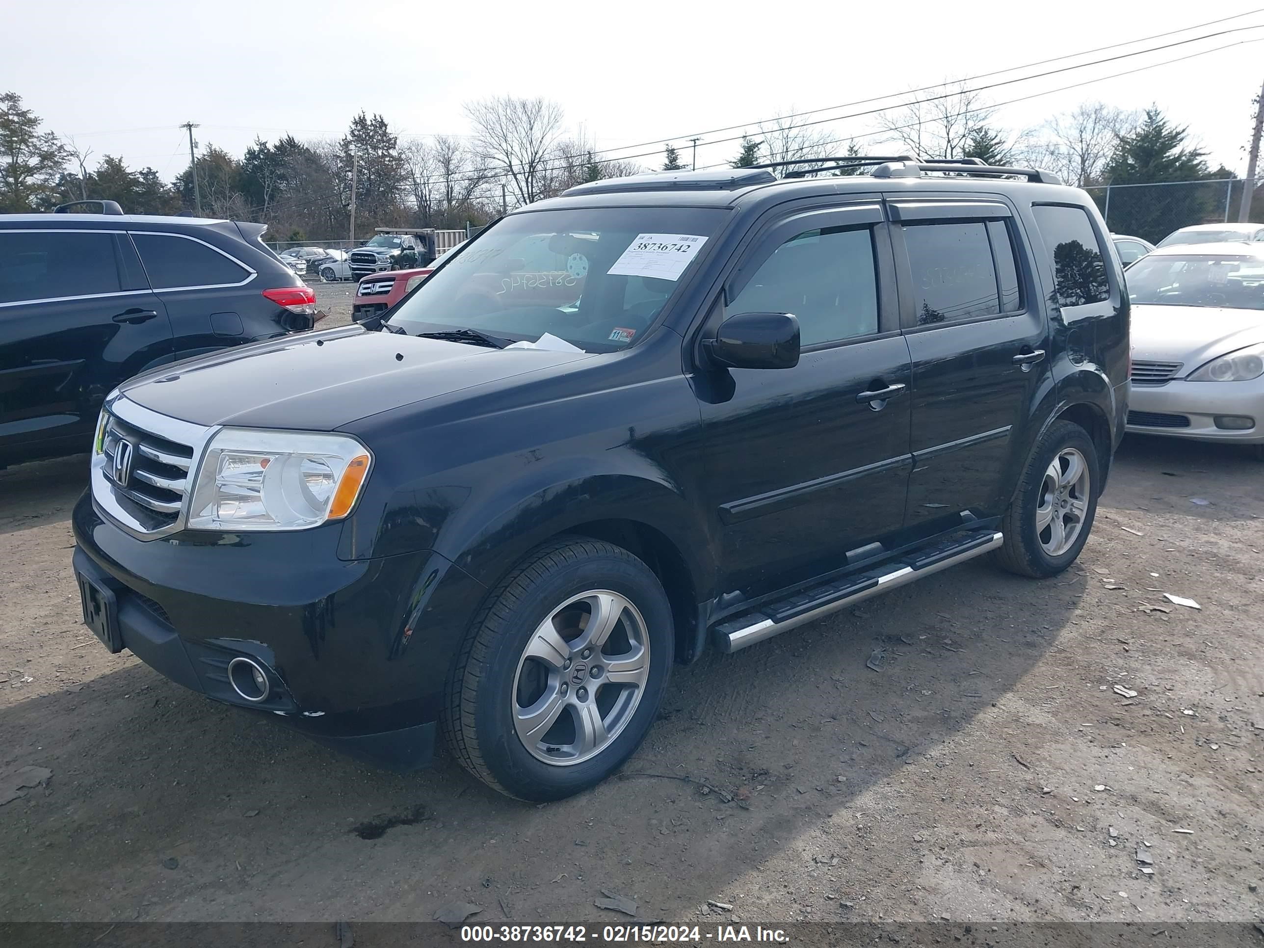 Photo 1 VIN: 5FNYF4H53CB068579 - HONDA PILOT 