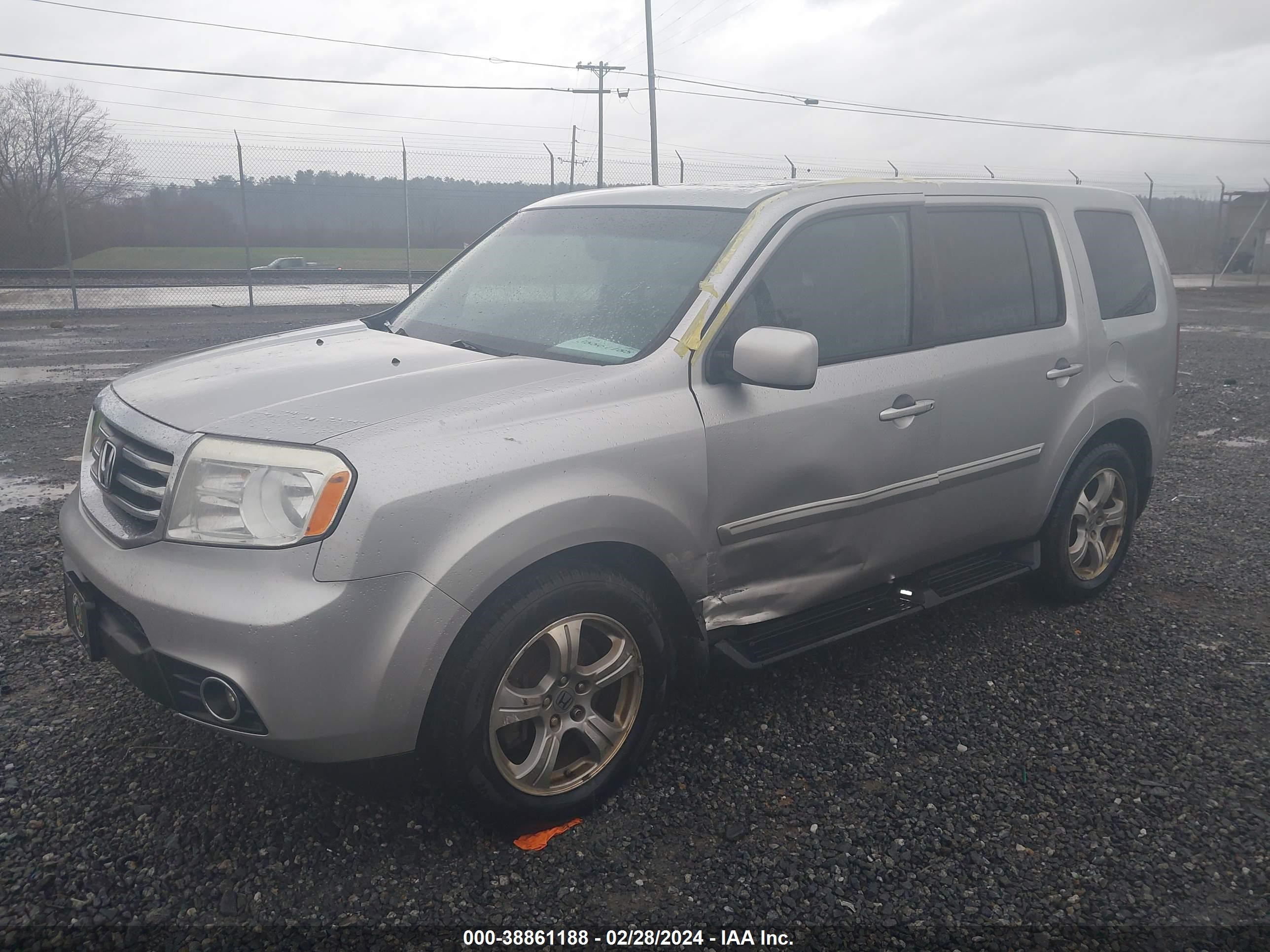 Photo 1 VIN: 5FNYF4H53EB044978 - HONDA PILOT 