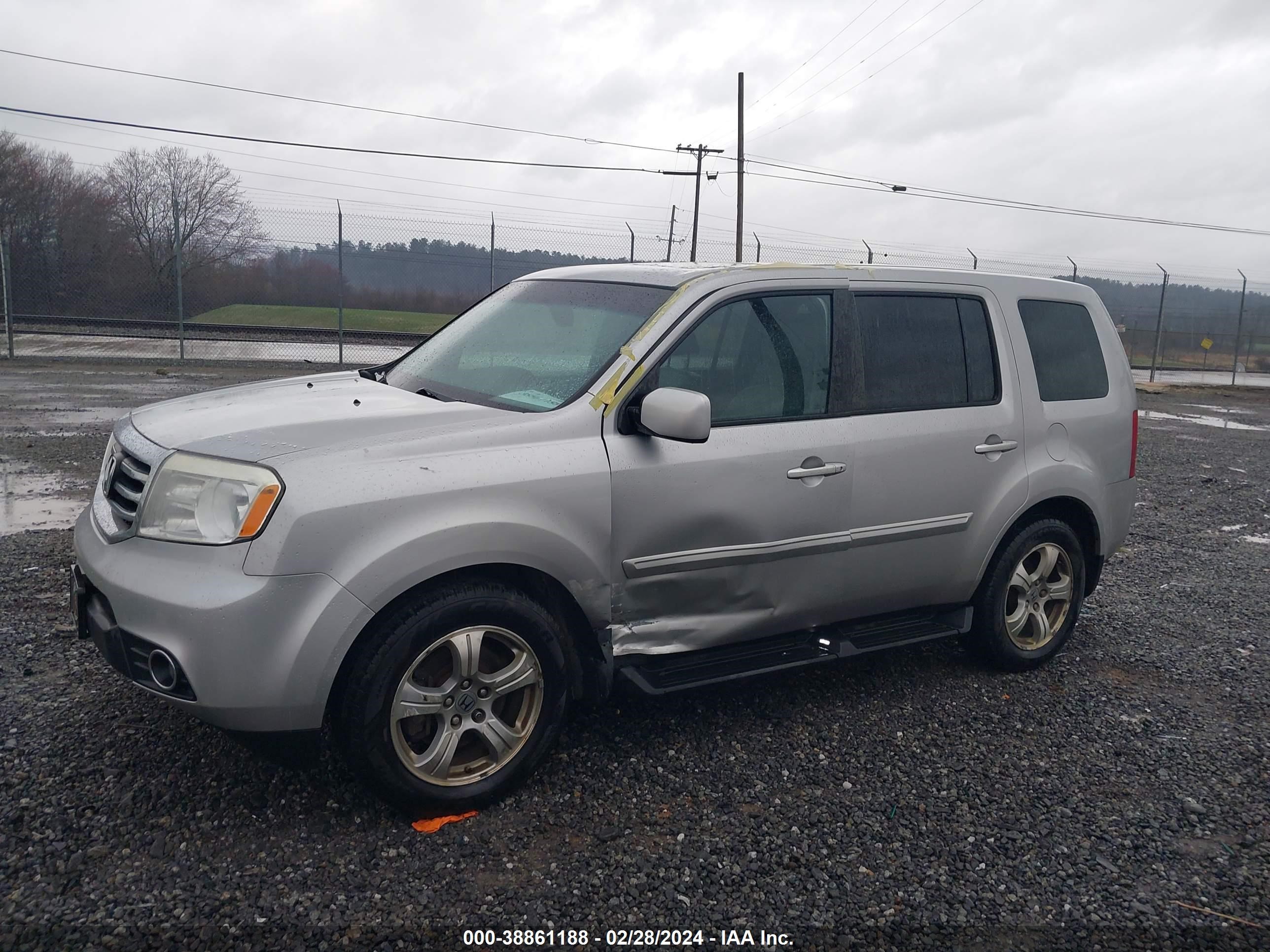 Photo 13 VIN: 5FNYF4H53EB044978 - HONDA PILOT 