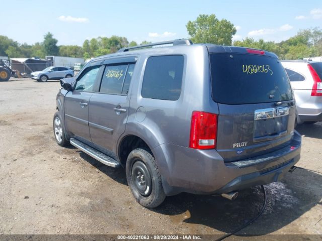 Photo 2 VIN: 5FNYF4H53FB031942 - HONDA PILOT 