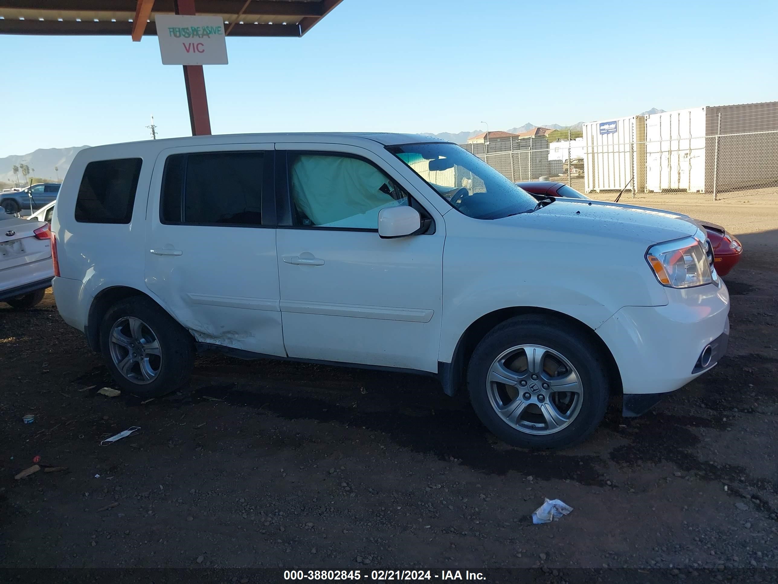 Photo 12 VIN: 5FNYF4H54CB066355 - HONDA PILOT 