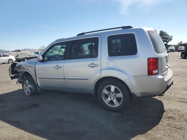 Photo 1 VIN: 5FNYF4H55AB005027 - HONDA PILOT EXL 