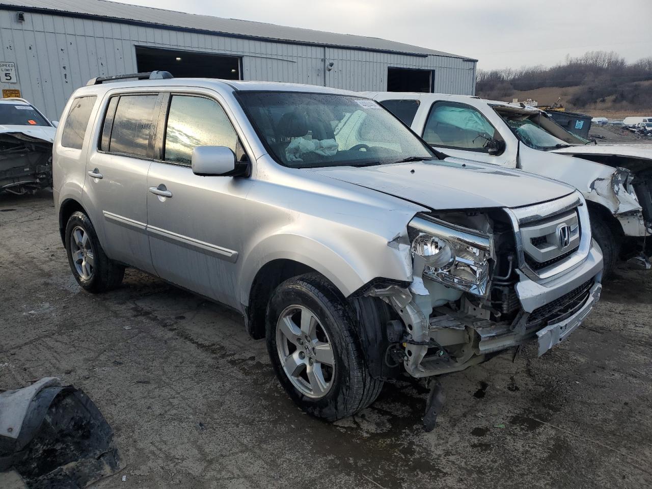 Photo 3 VIN: 5FNYF4H55AB005478 - HONDA PILOT 