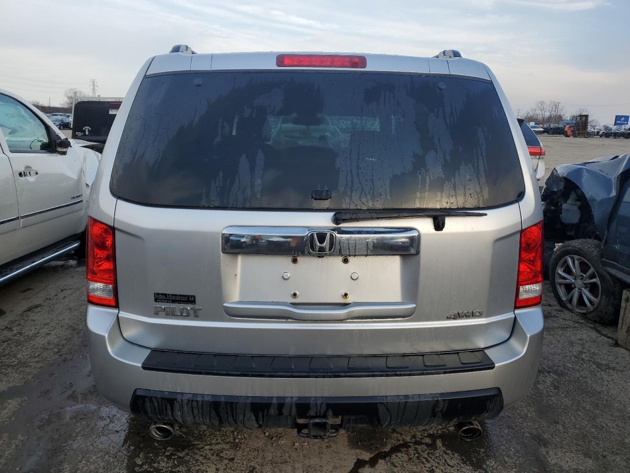 Photo 5 VIN: 5FNYF4H55AB005478 - HONDA PILOT 