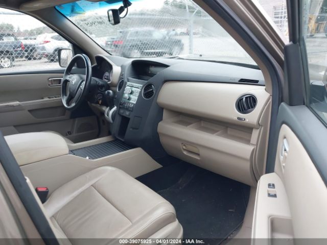 Photo 4 VIN: 5FNYF4H55BB095118 - HONDA PILOT 