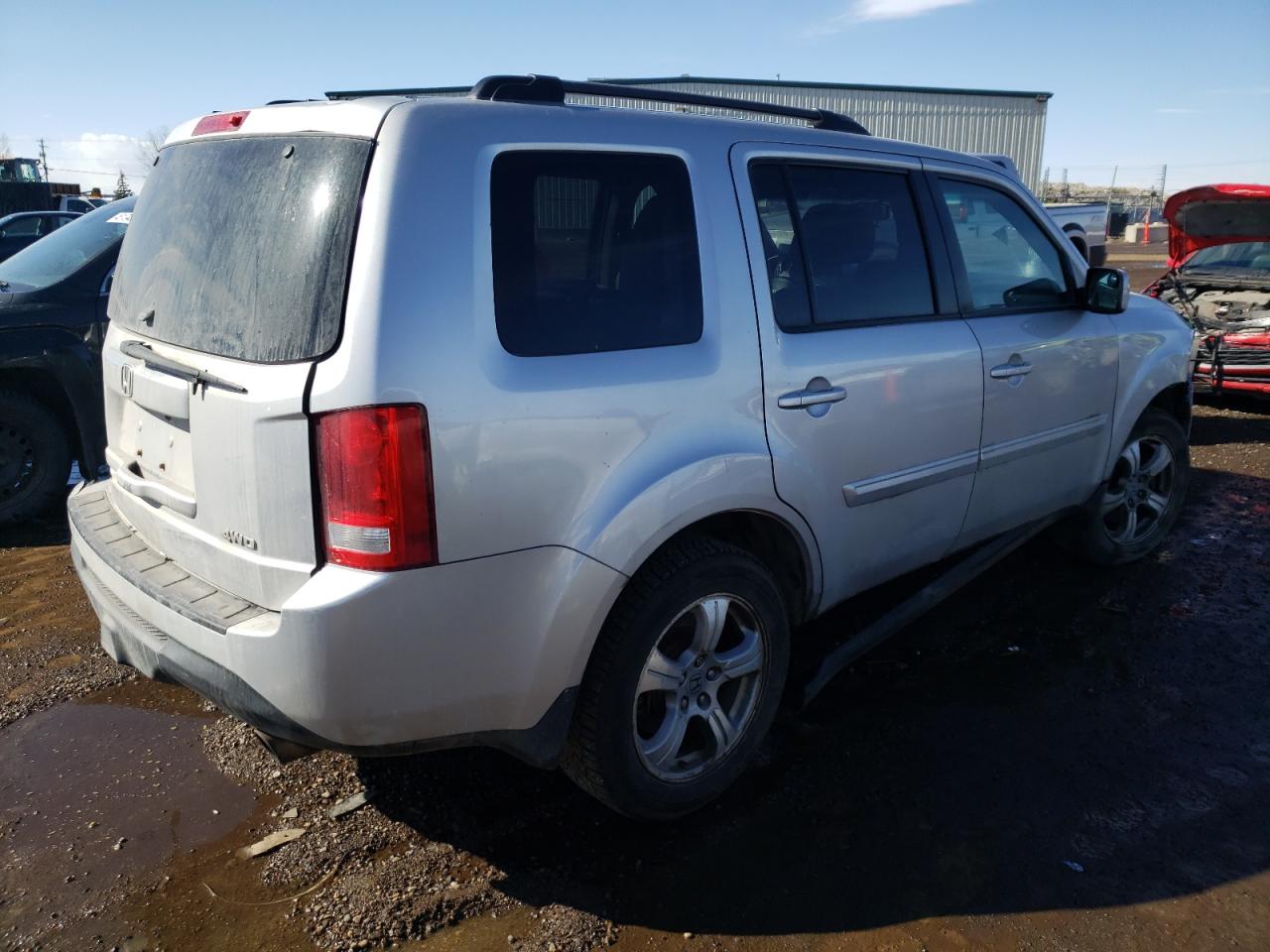 Photo 2 VIN: 5FNYF4H55CB504221 - HONDA PILOT 