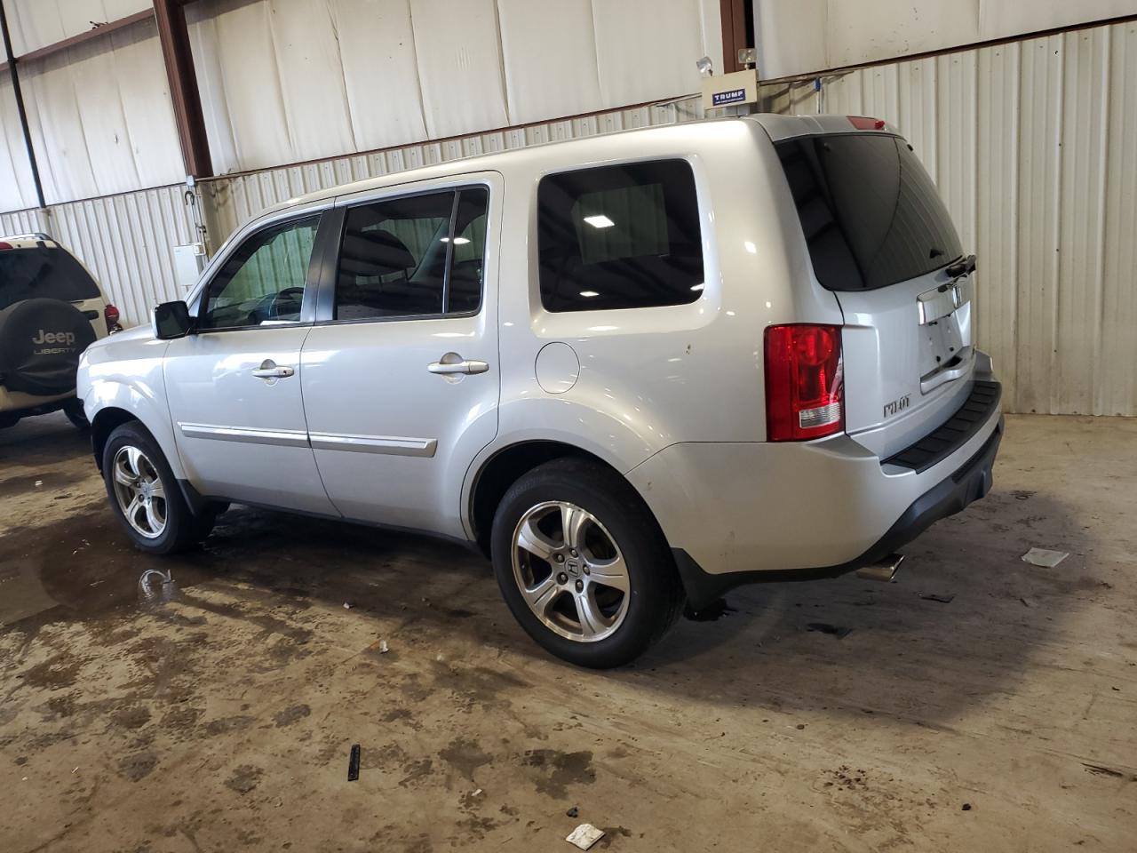 Photo 1 VIN: 5FNYF4H55EB010623 - HONDA PILOT 