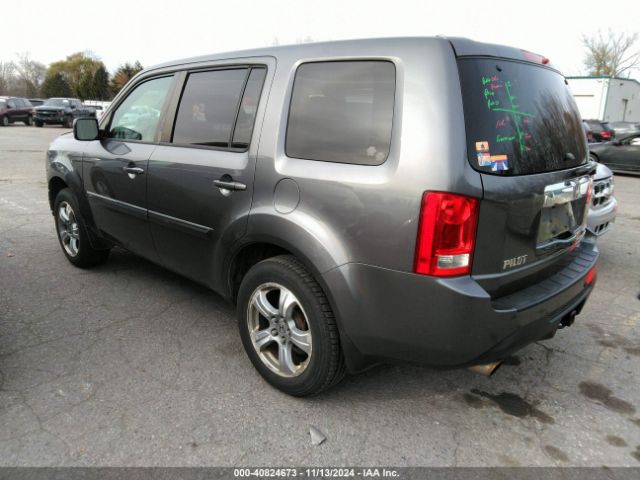 Photo 2 VIN: 5FNYF4H55FB007092 - HONDA PILOT 