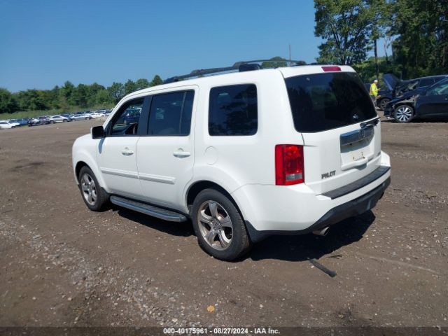 Photo 2 VIN: 5FNYF4H55FB022448 - HONDA PILOT 