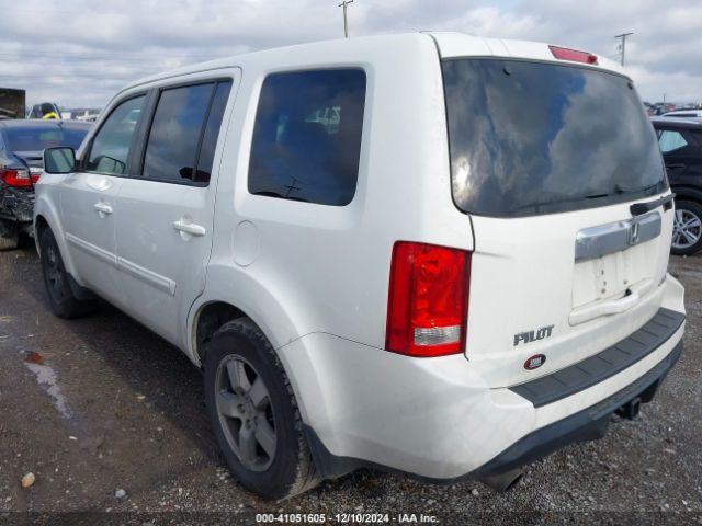 Photo 2 VIN: 5FNYF4H55FB030372 - HONDA PILOT 