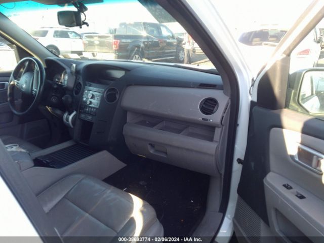 Photo 4 VIN: 5FNYF4H56BB024476 - HONDA PILOT 