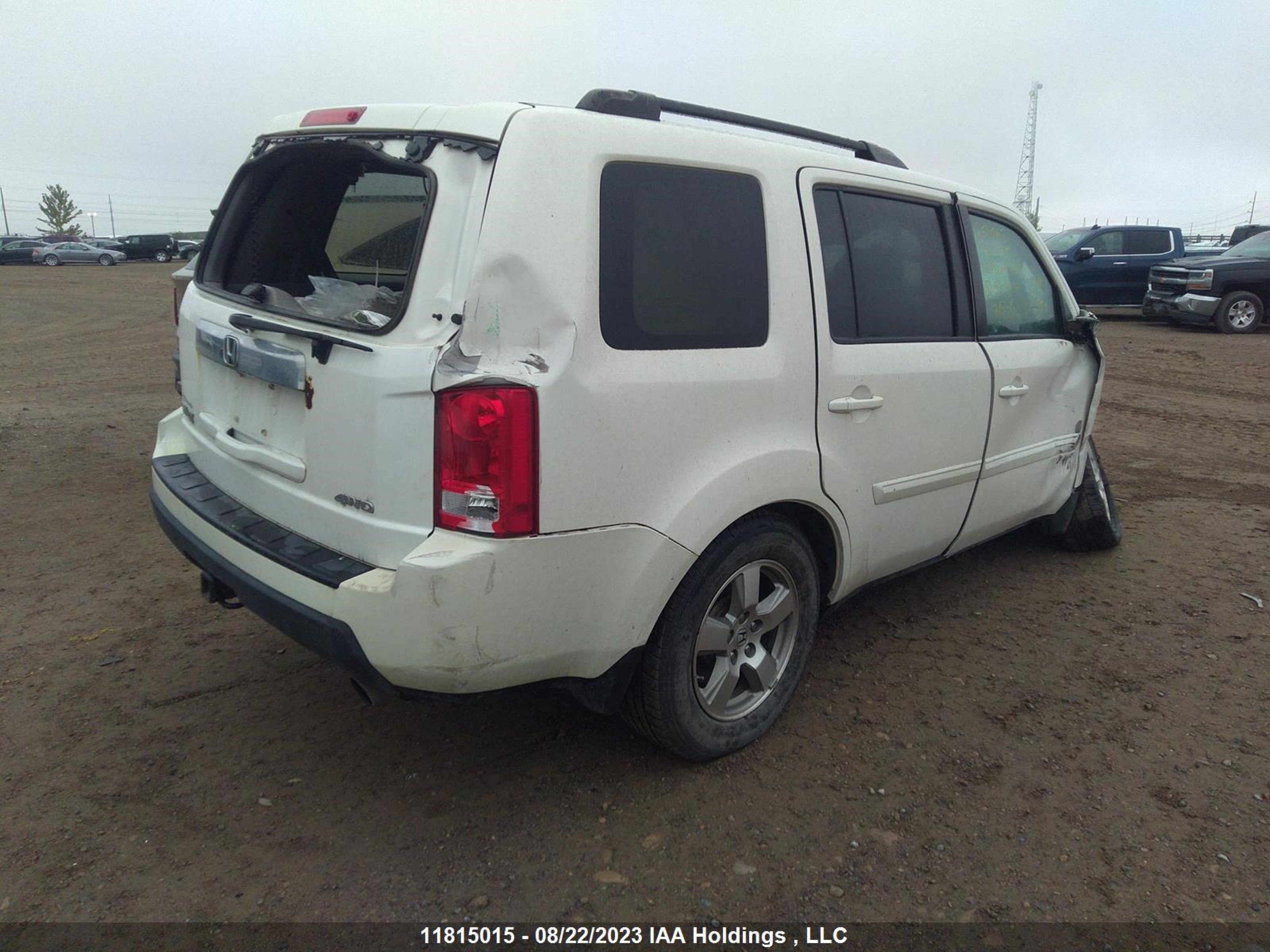 Photo 3 VIN: 5FNYF4H56BB503349 - HONDA PILOT 