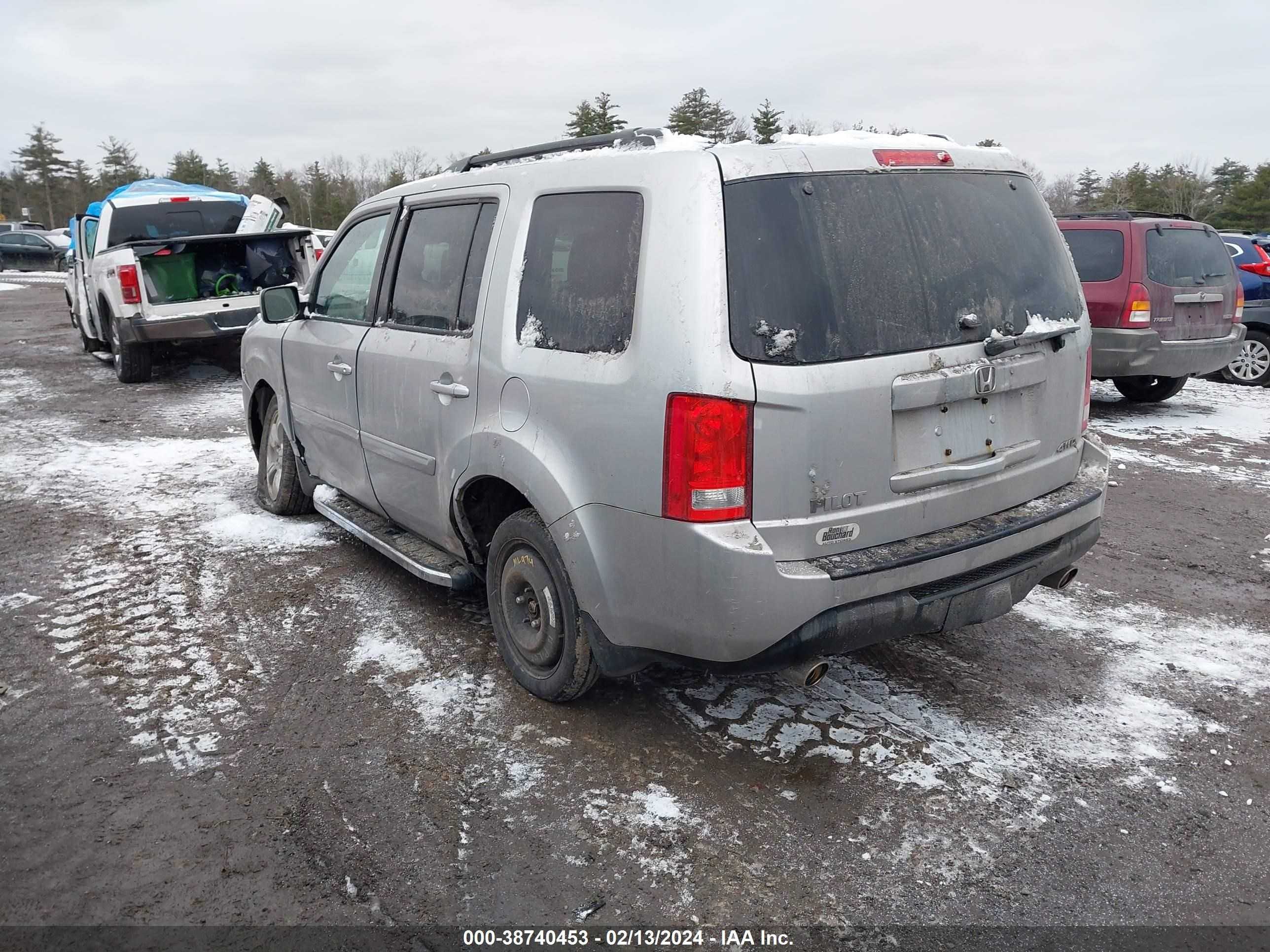 Photo 2 VIN: 5FNYF4H56CB037164 - HONDA PILOT 