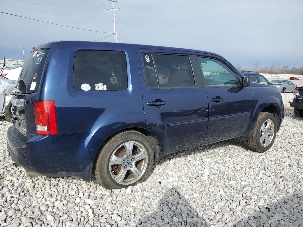 Photo 2 VIN: 5FNYF4H56DB048117 - HONDA PILOT 