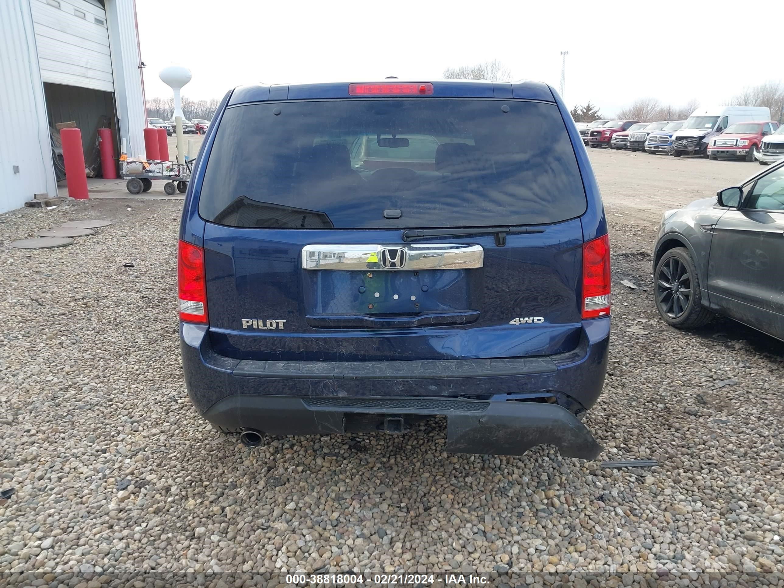 Photo 15 VIN: 5FNYF4H56EB051858 - HONDA PILOT 