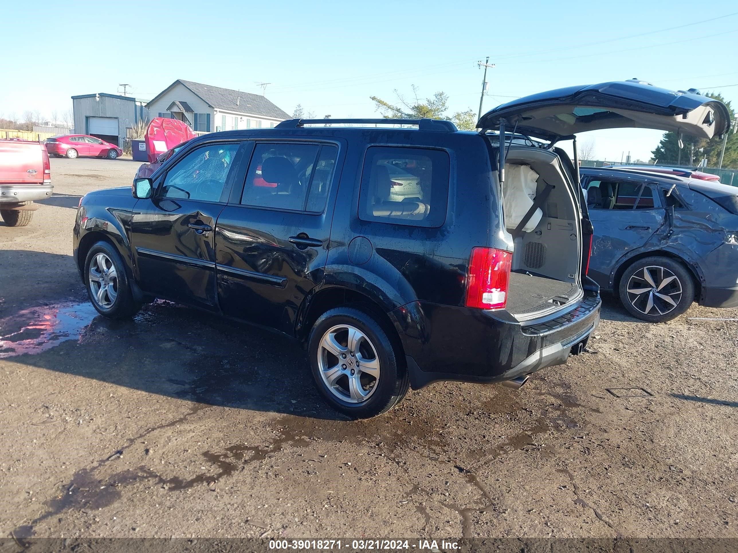 Photo 2 VIN: 5FNYF4H56FB034544 - HONDA PILOT 