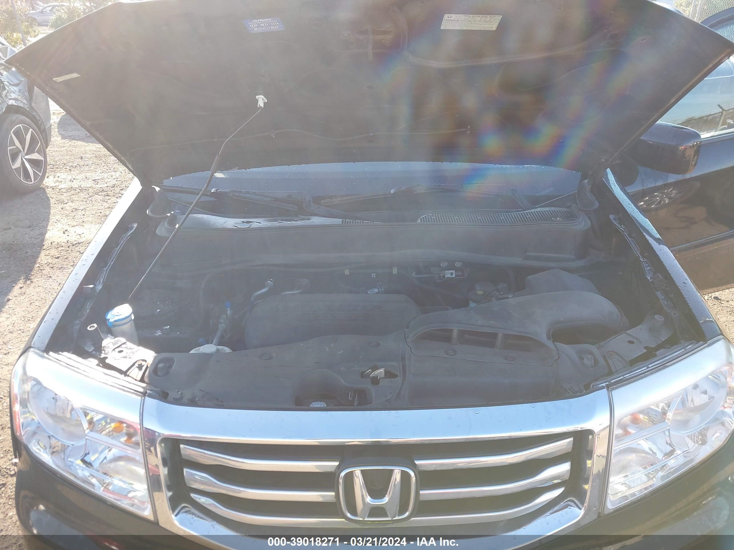 Photo 9 VIN: 5FNYF4H56FB034544 - HONDA PILOT 