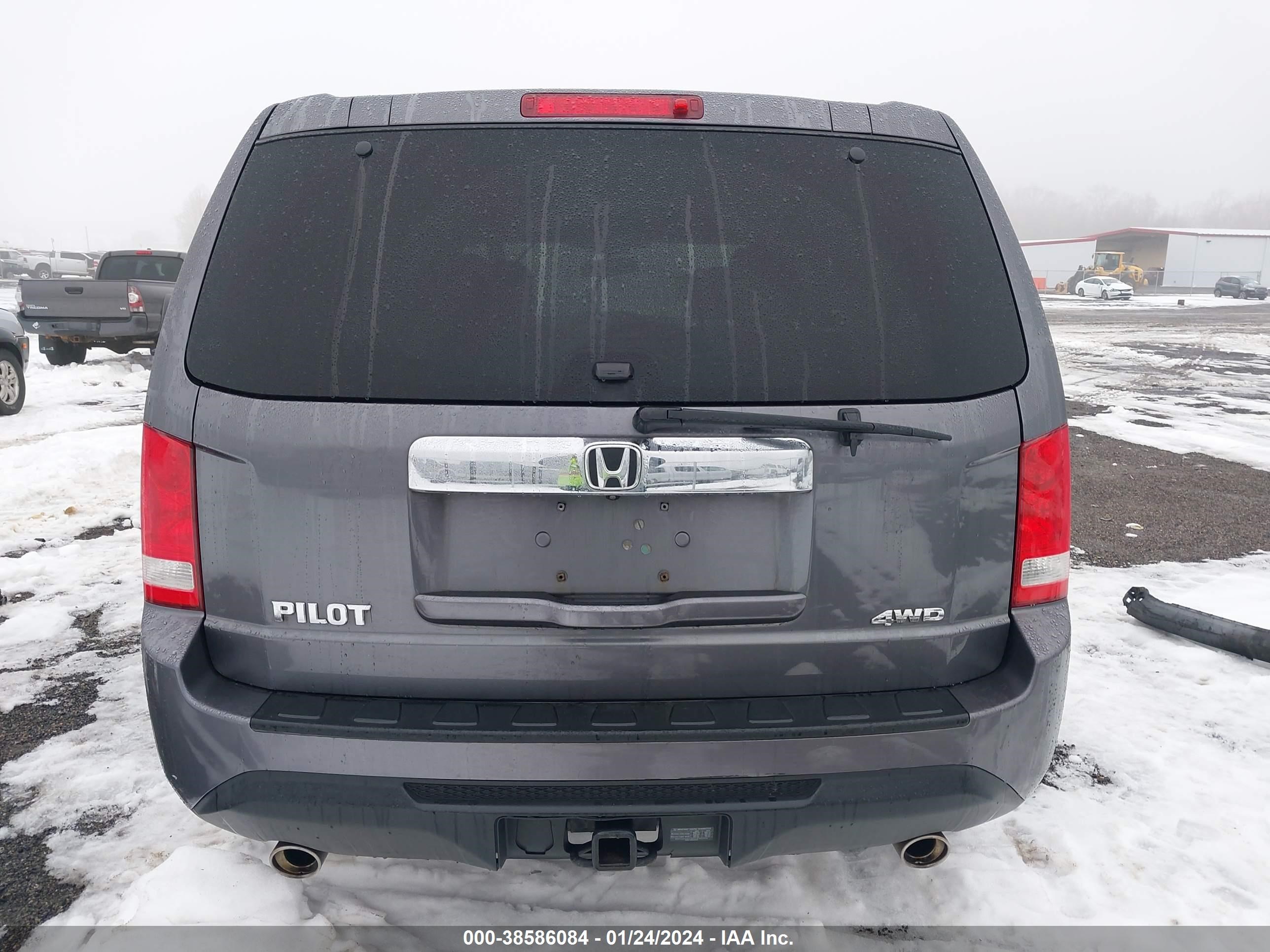 Photo 15 VIN: 5FNYF4H57EB037547 - HONDA PILOT 