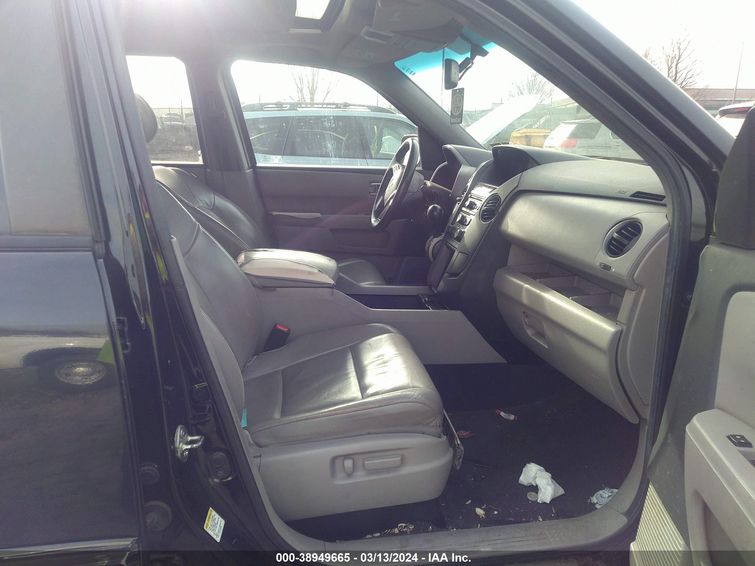 Photo 4 VIN: 5FNYF4H58CB012489 - HONDA PILOT 