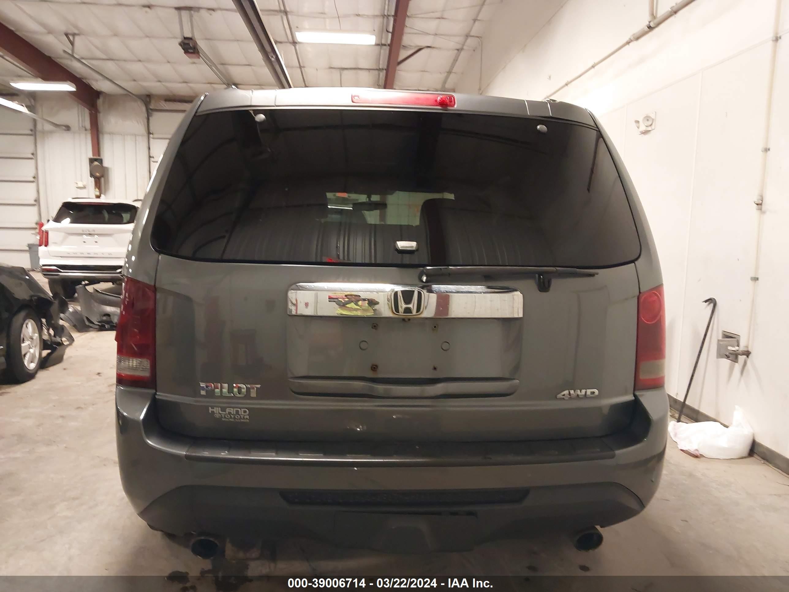 Photo 16 VIN: 5FNYF4H58DB010551 - HONDA PILOT 