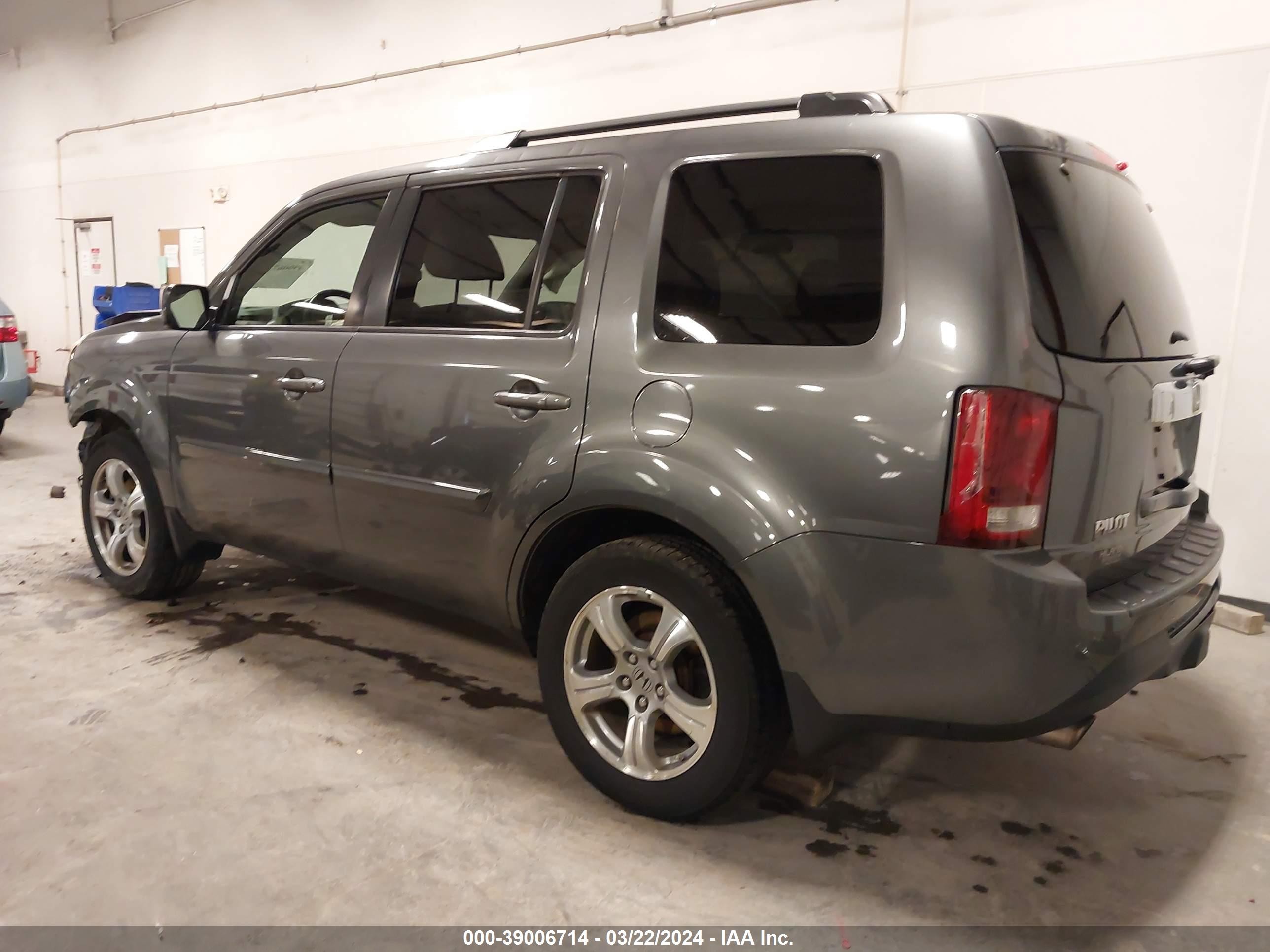 Photo 2 VIN: 5FNYF4H58DB010551 - HONDA PILOT 