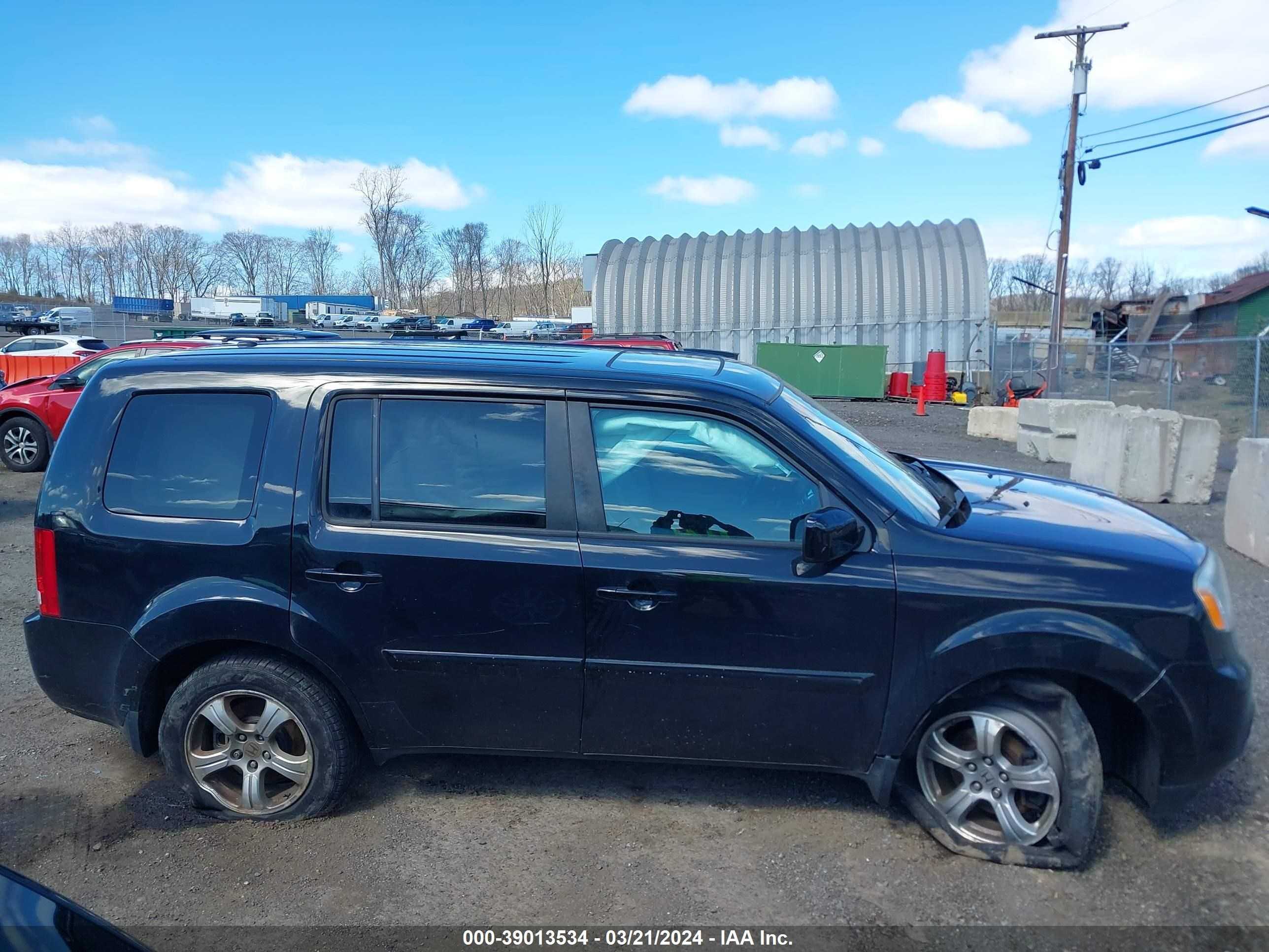 Photo 12 VIN: 5FNYF4H58EB015167 - HONDA PILOT 