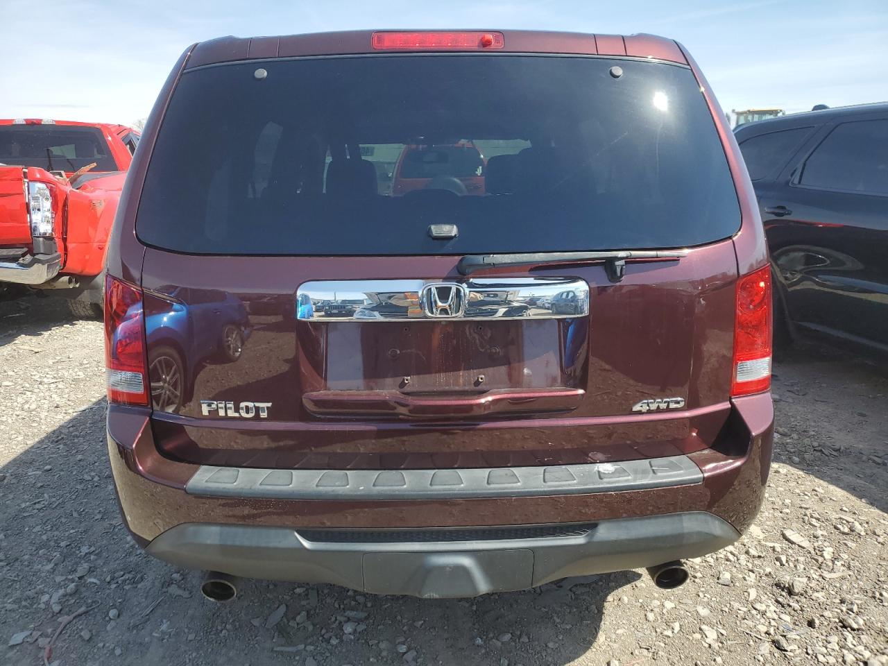 Photo 5 VIN: 5FNYF4H58FB038112 - HONDA PILOT 