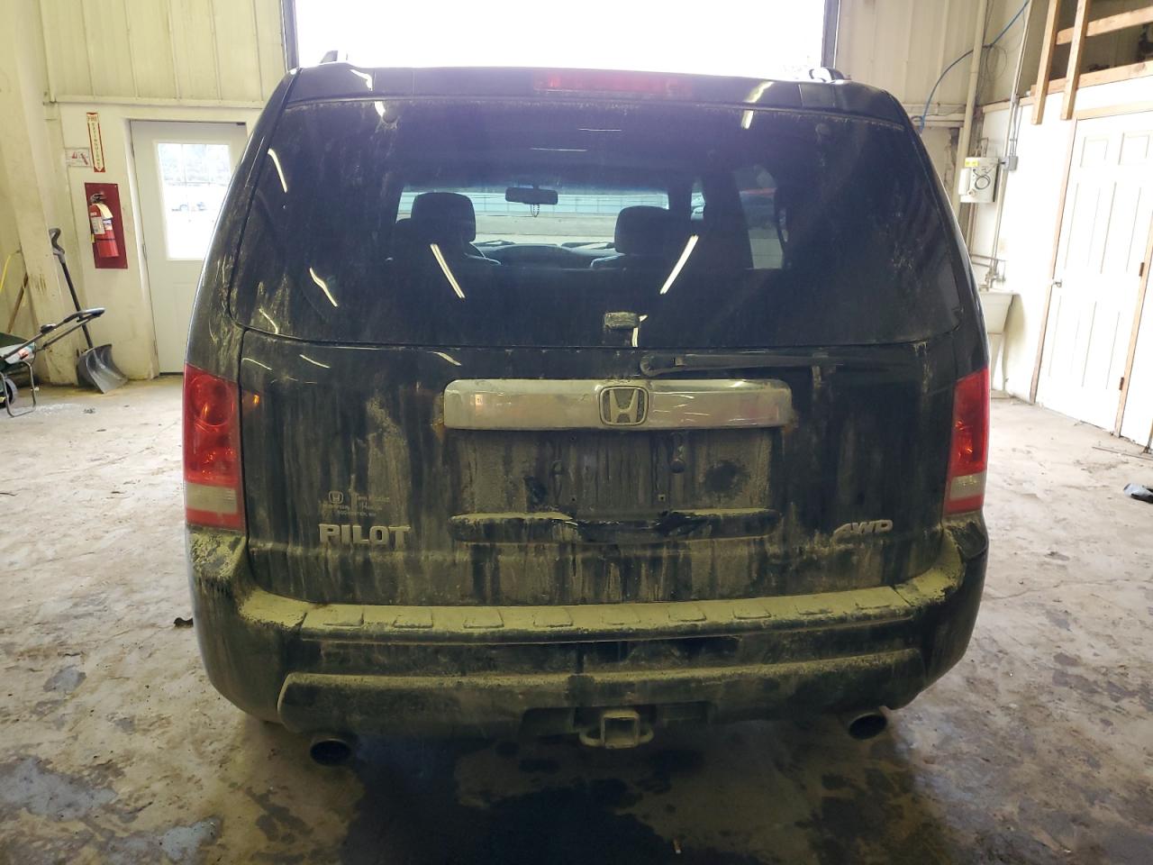 Photo 5 VIN: 5FNYF4H59BB053518 - HONDA PILOT 