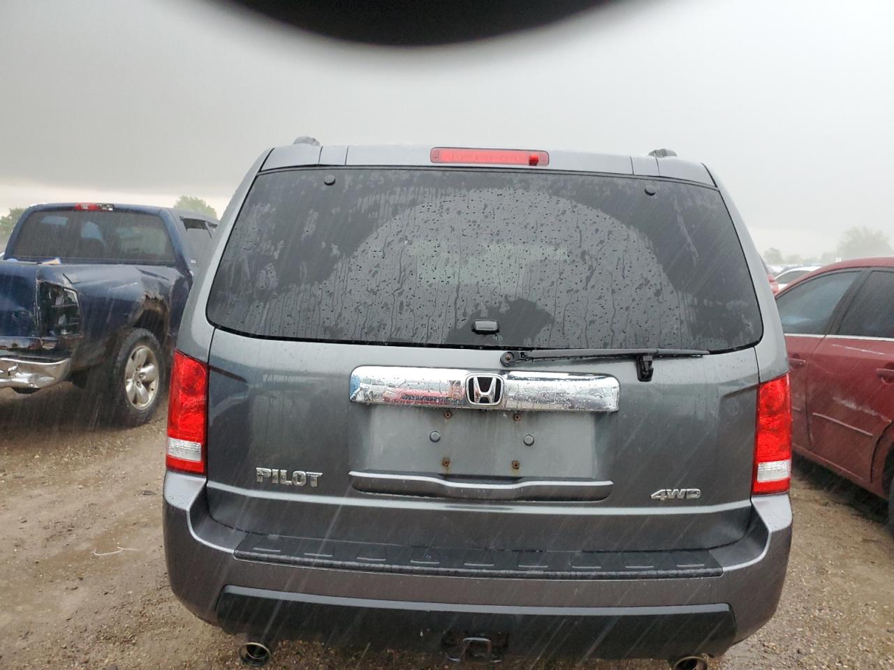 Photo 5 VIN: 5FNYF4H59BB056337 - HONDA PILOT 