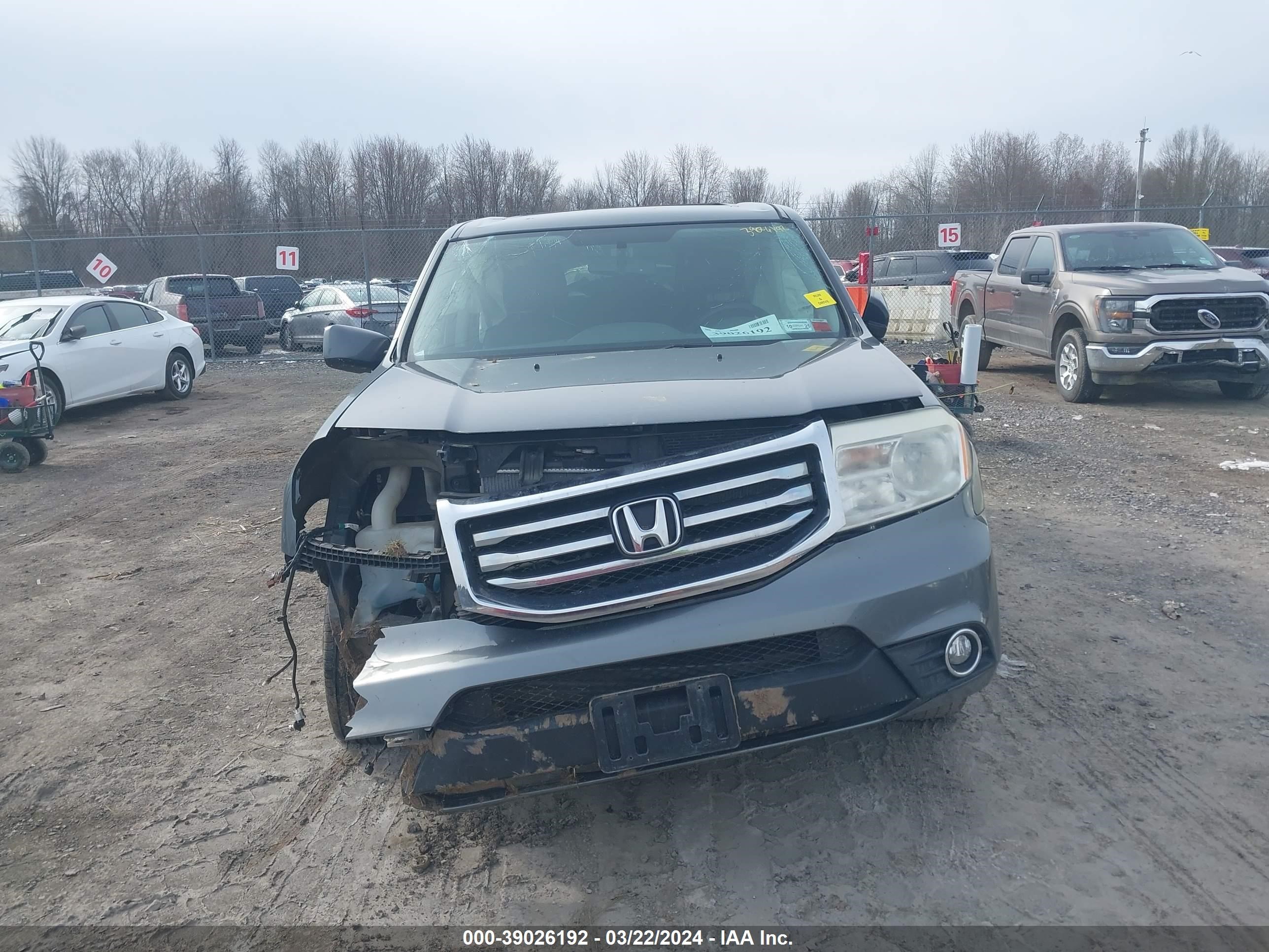 Photo 11 VIN: 5FNYF4H59DB038049 - HONDA PILOT 