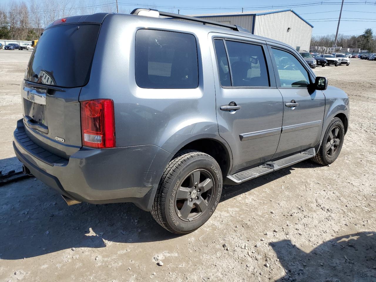 Photo 2 VIN: 5FNYF4H5XAB013401 - HONDA PILOT 