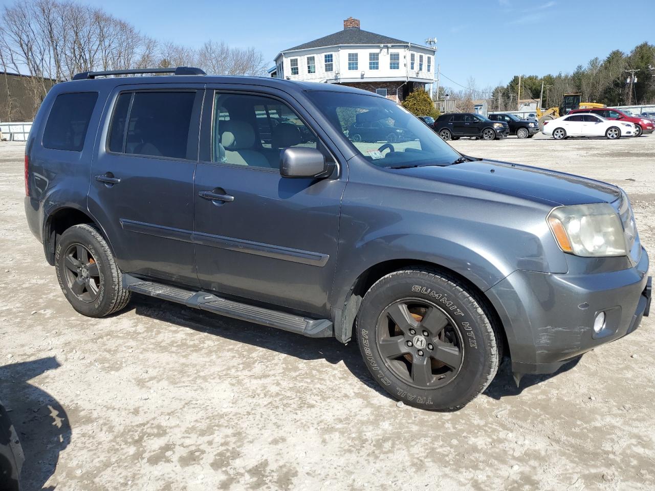 Photo 3 VIN: 5FNYF4H5XAB013401 - HONDA PILOT 