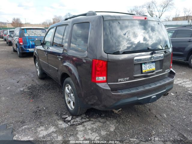 Photo 2 VIN: 5FNYF4H60FB032037 - HONDA PILOT 