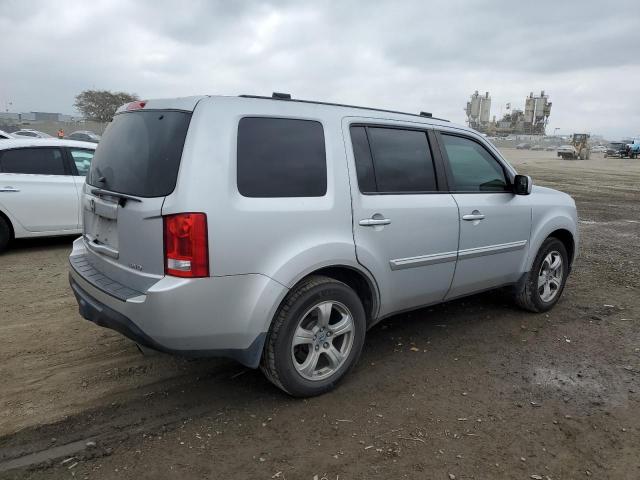 Photo 2 VIN: 5FNYF4H61CB012133 - HONDA PILOT 