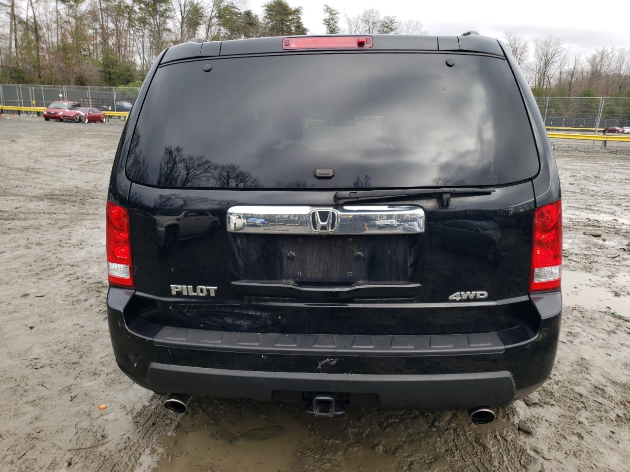 Photo 5 VIN: 5FNYF4H63BB017218 - HONDA PILOT 