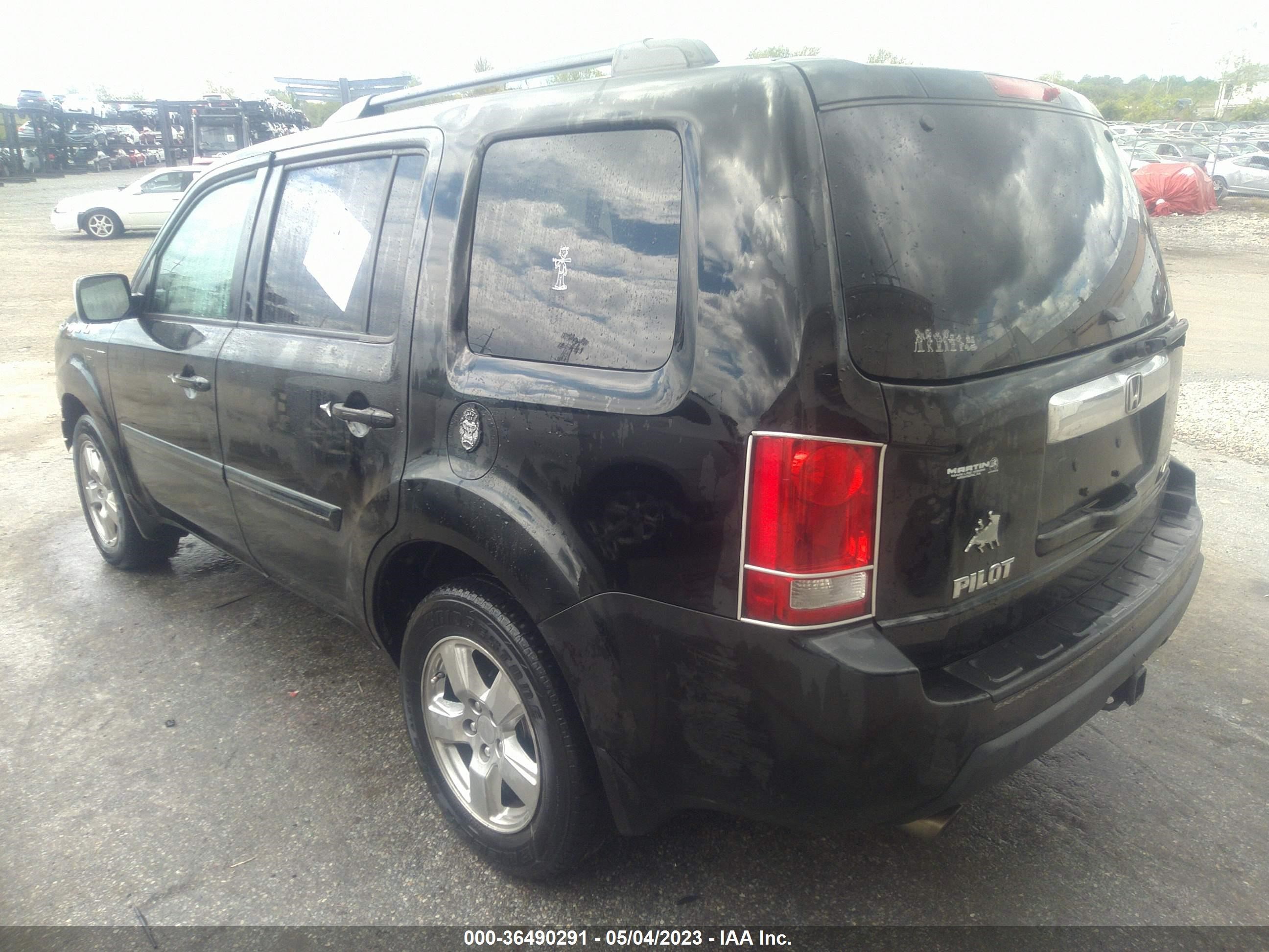 Photo 2 VIN: 5FNYF4H64BB017017 - HONDA PILOT 