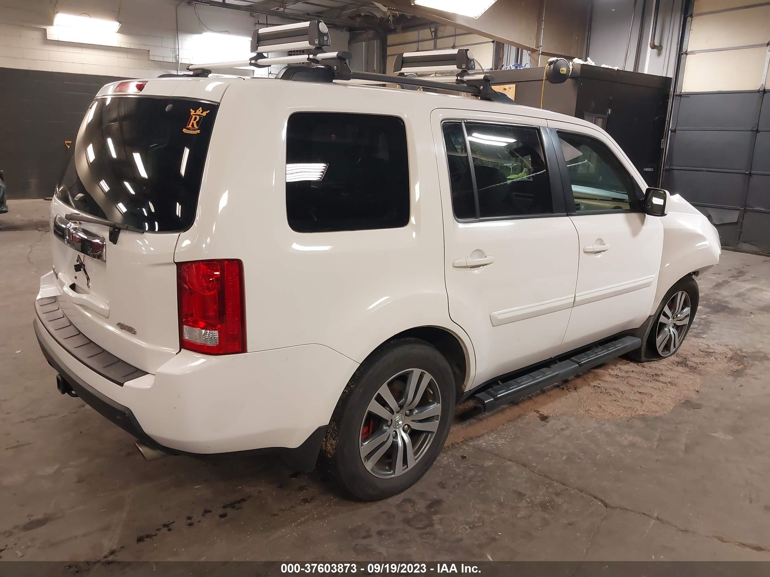 Photo 3 VIN: 5FNYF4H65AB024167 - HONDA PILOT 