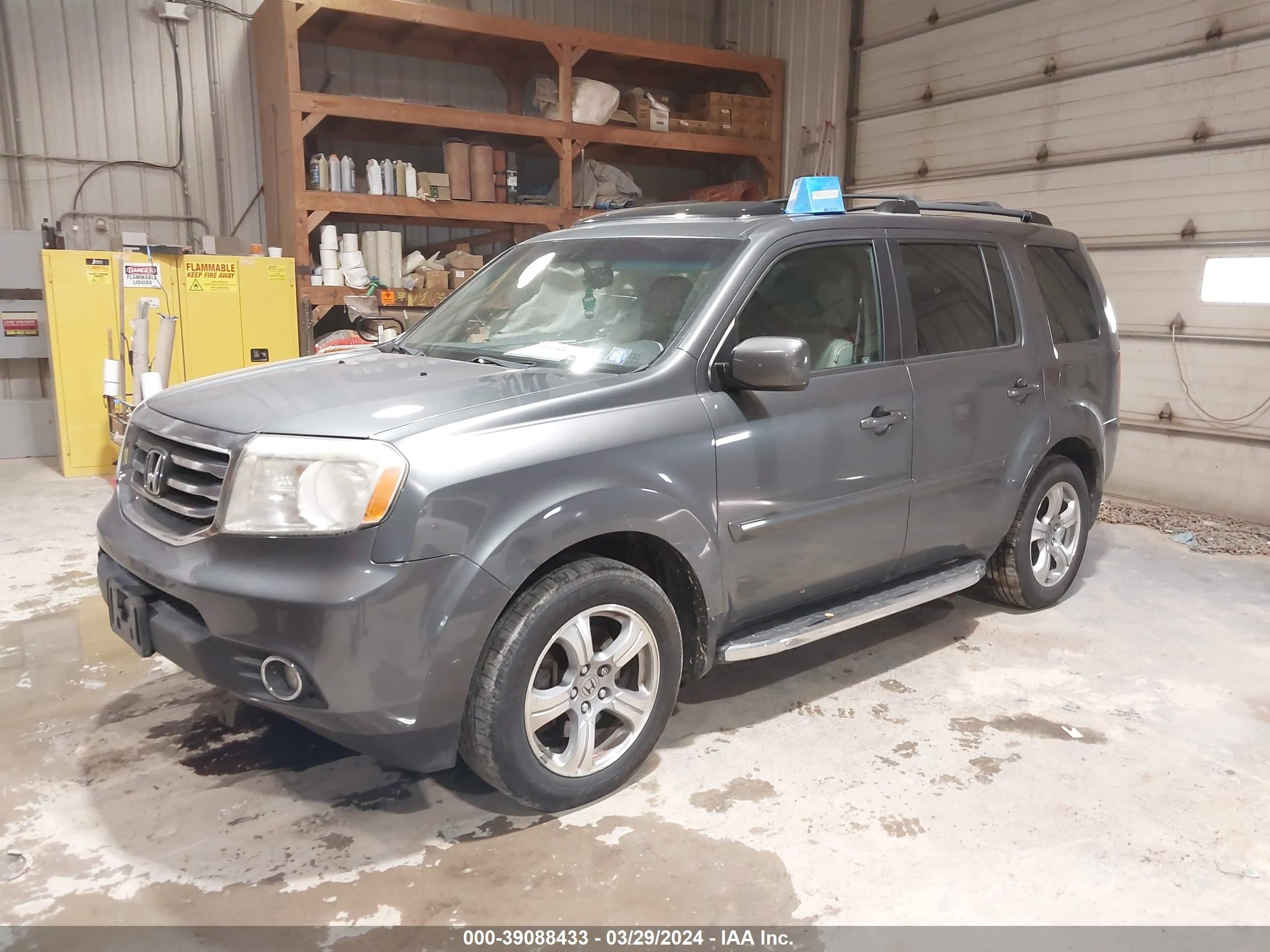 Photo 1 VIN: 5FNYF4H65CB027086 - HONDA PILOT 