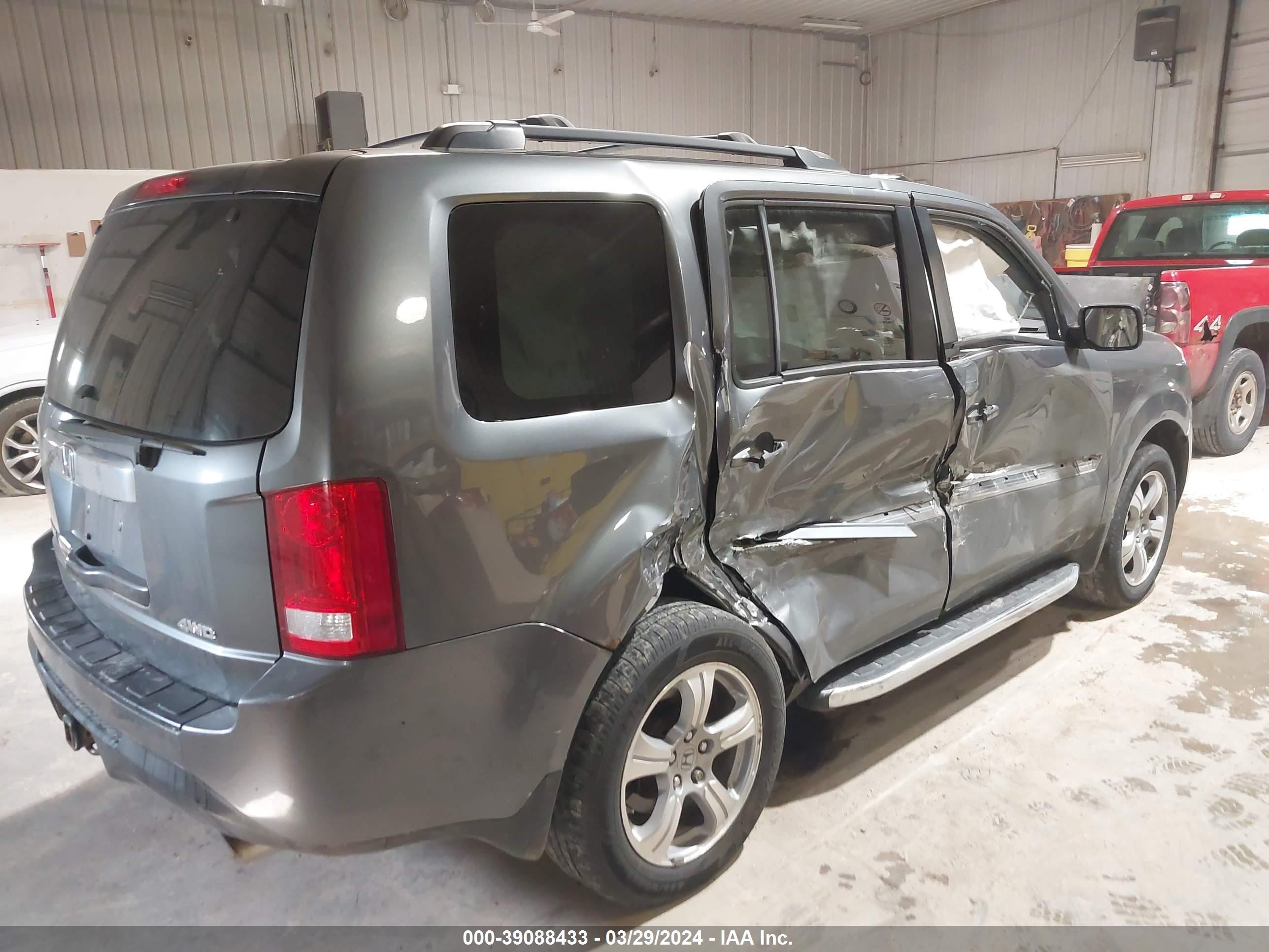 Photo 3 VIN: 5FNYF4H65CB027086 - HONDA PILOT 