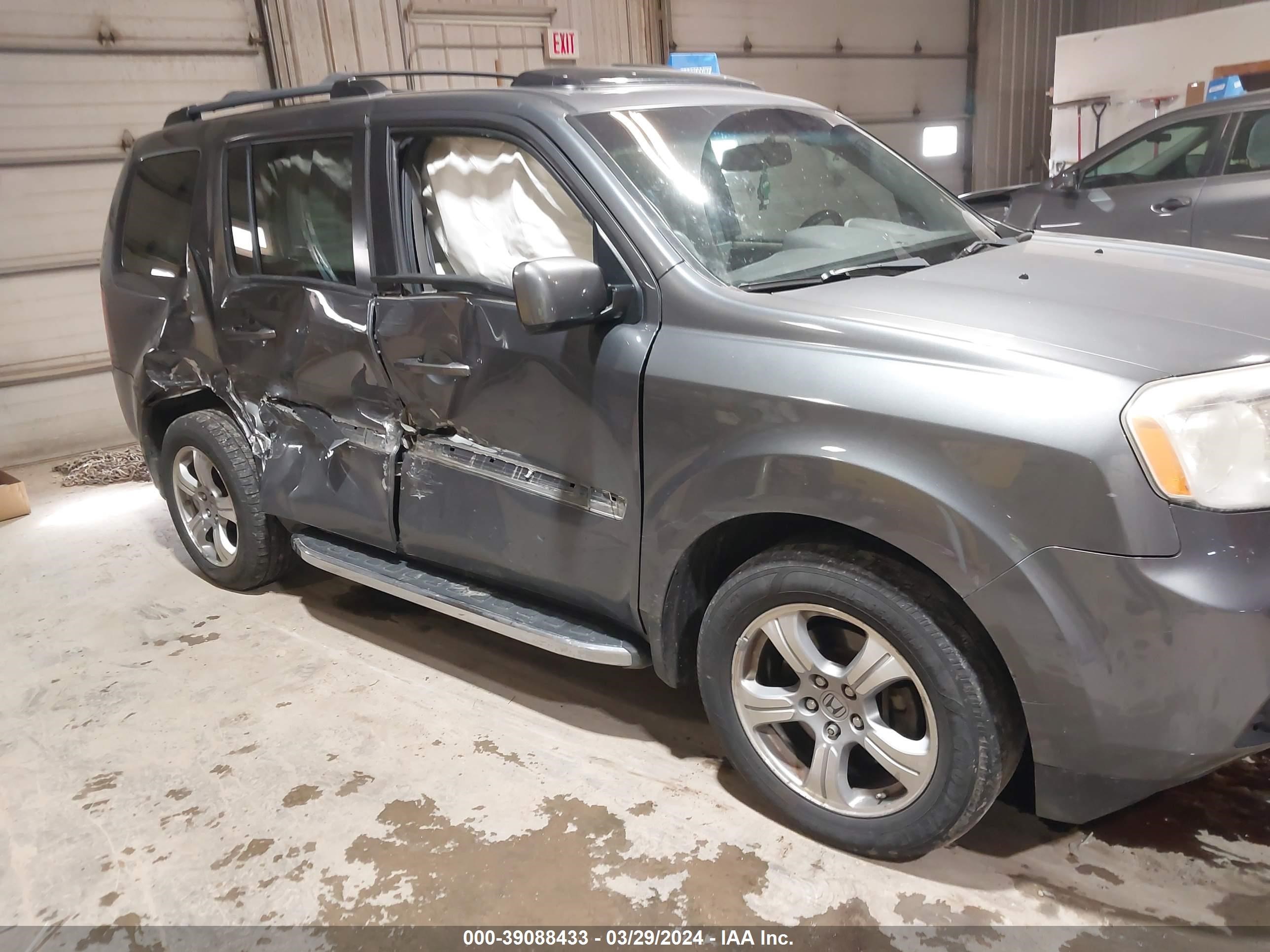 Photo 5 VIN: 5FNYF4H65CB027086 - HONDA PILOT 