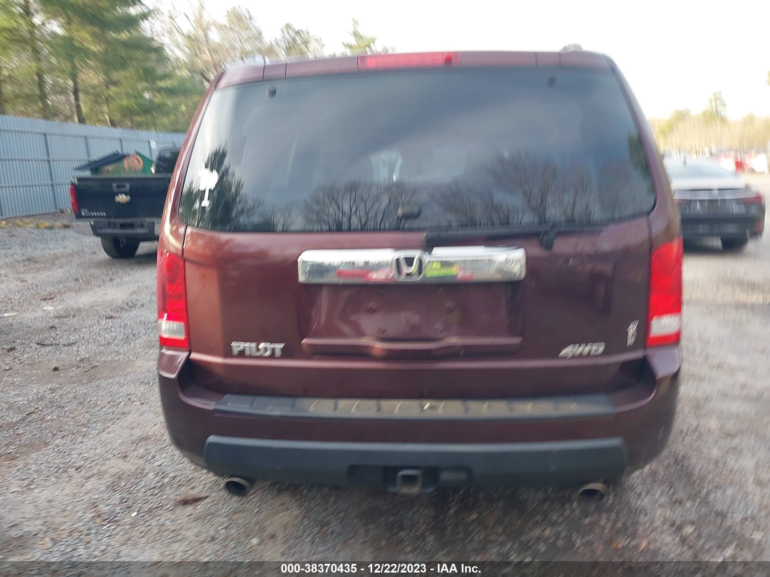 Photo 15 VIN: 5FNYF4H67AB021383 - HONDA PILOT 