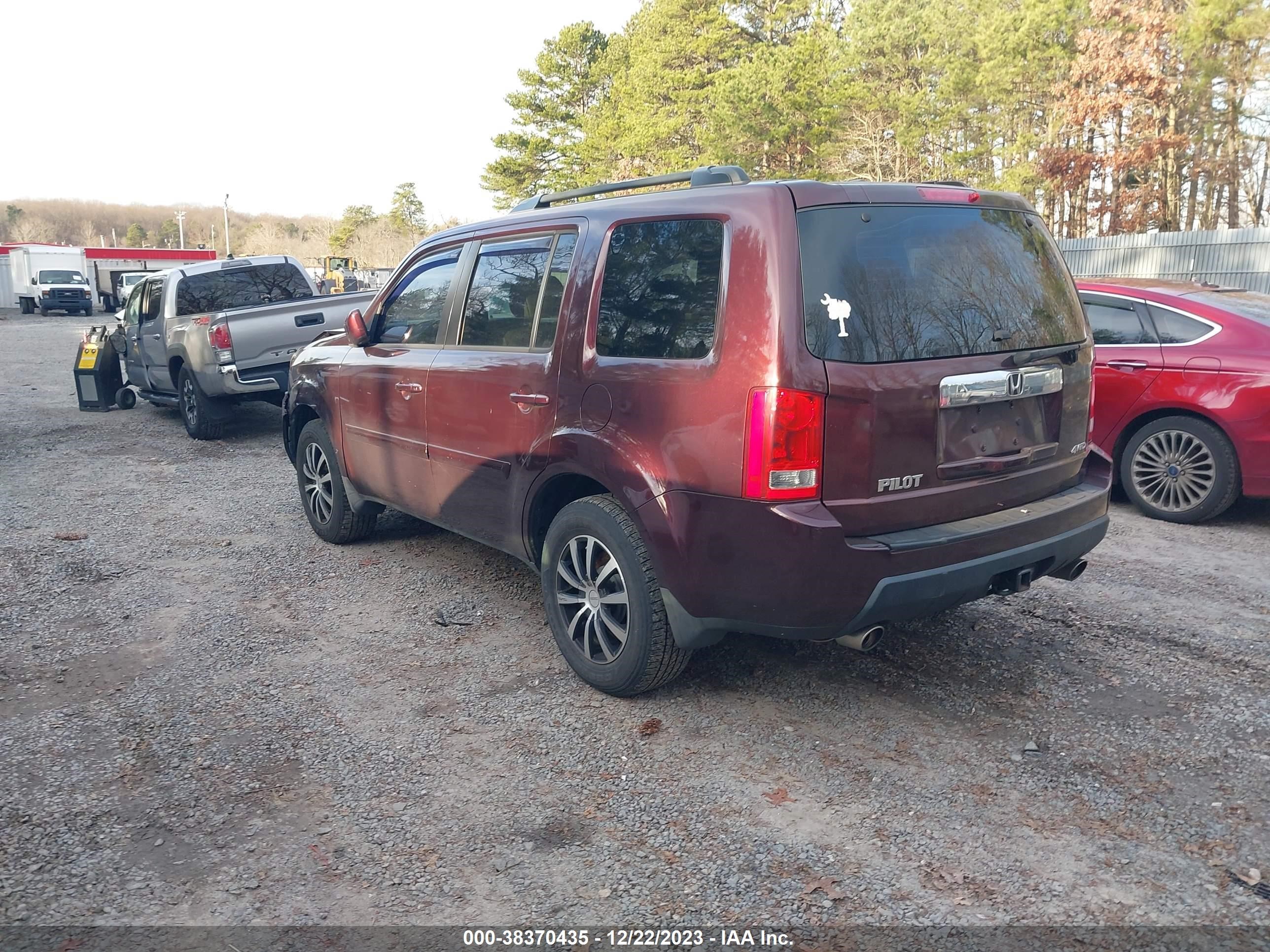 Photo 2 VIN: 5FNYF4H67AB021383 - HONDA PILOT 